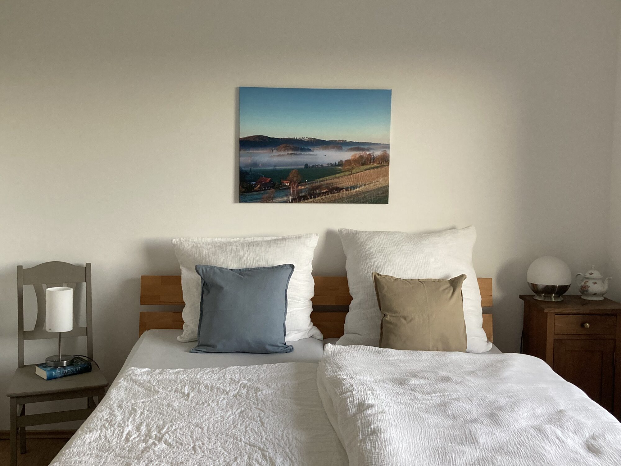 Schlafzimmer 1